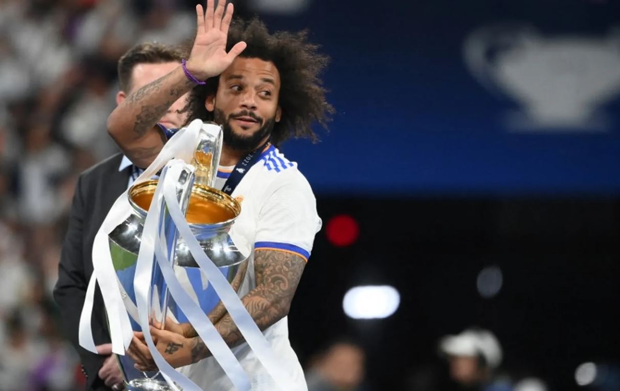 بعد الفوز بلقب الأبطال.. مارسيلو يعلن الخبر الحزين لجمهور ريال مدريد