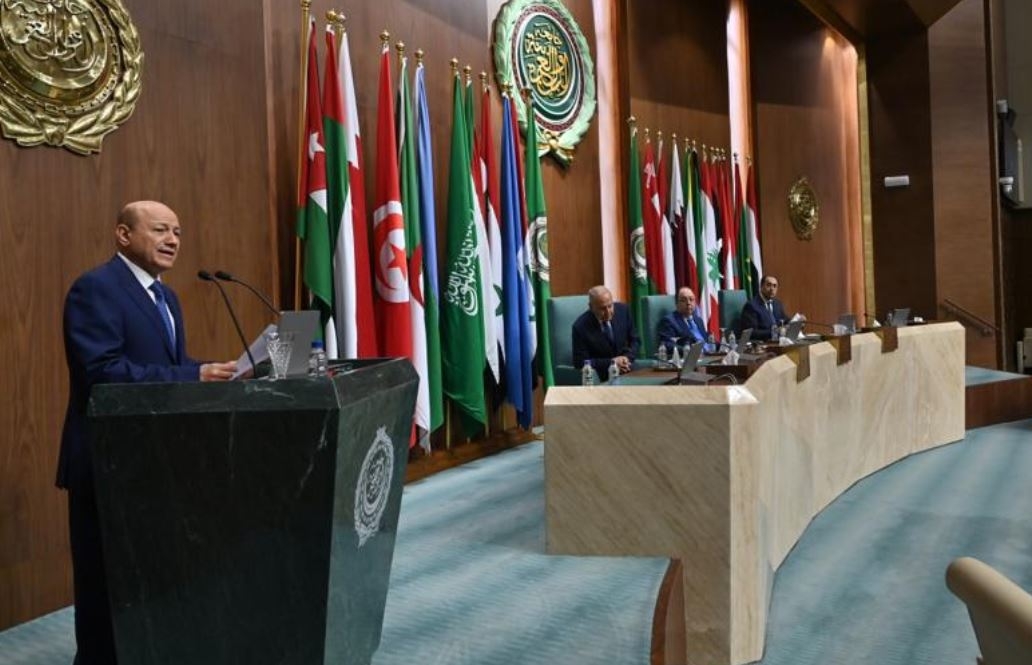 الرئيس العليمي يدعو الى دور عربي فاعل لمناصرة الشعب اليمني