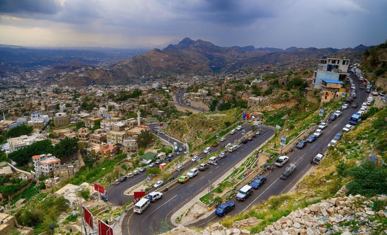 مسؤول حكومي يتحدث عن آخر مستجدات فتح طرقات تعز