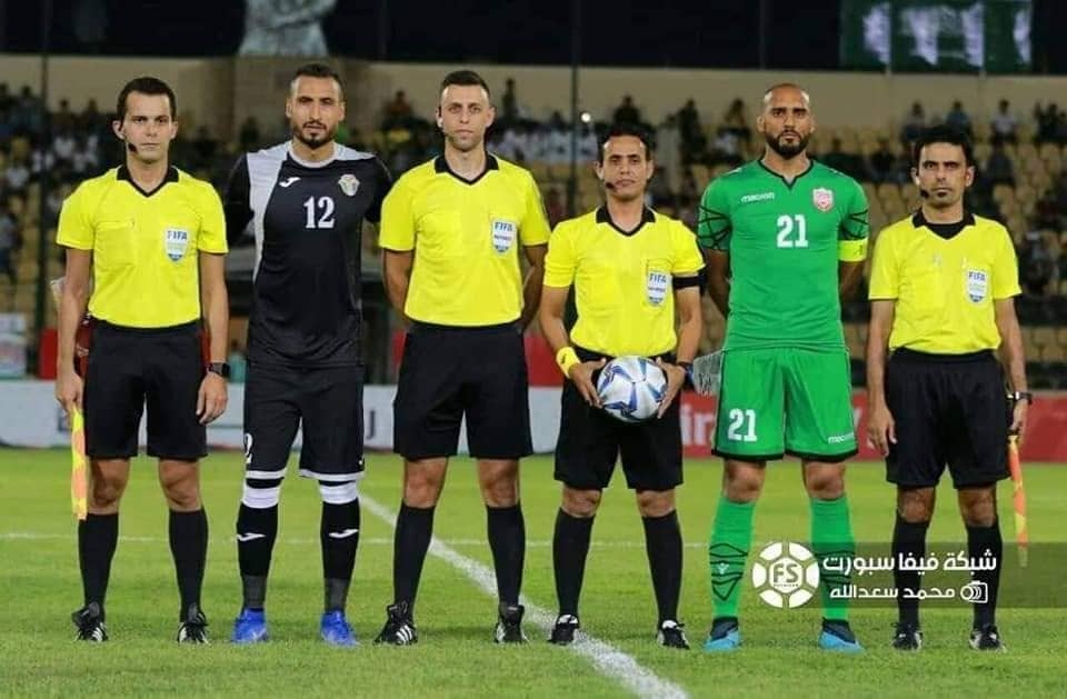 طاقم تحكيم يمني لإدارة مباراة سوريا ولبنان الليلة في بطولة غرب أسيا للناشئين