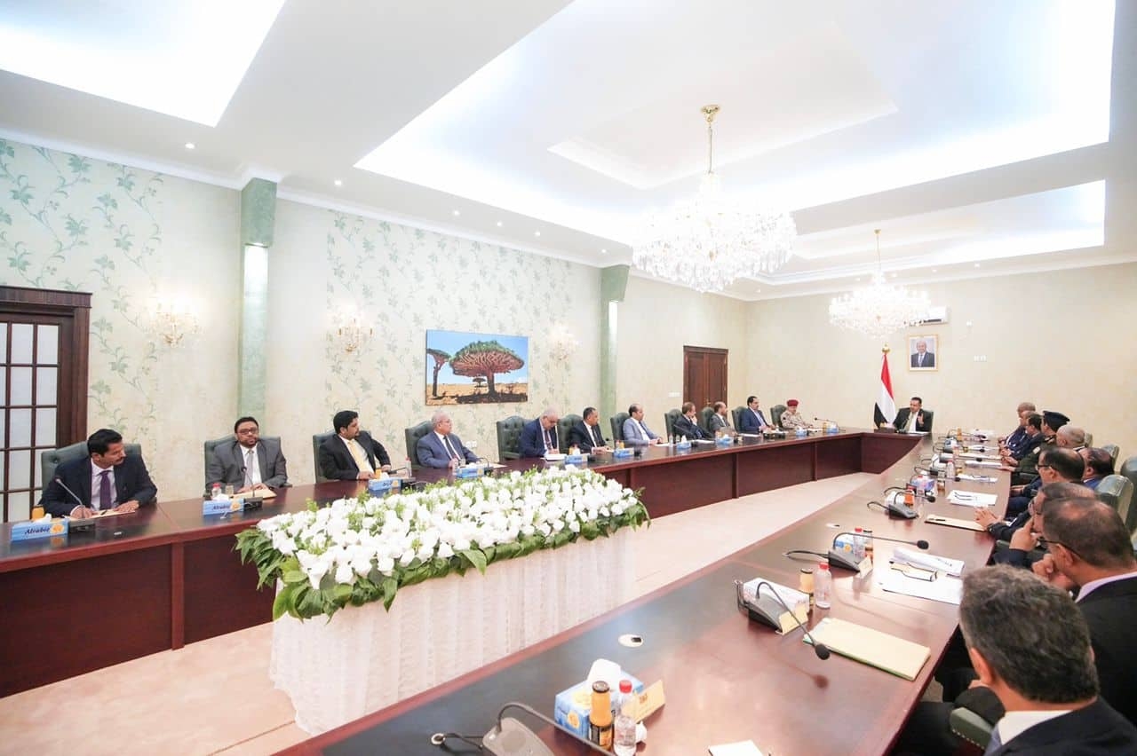 الحكومة تطالب بإدانة دولية صريحة للتعنت الحوثي بشأن فتح طرق تعز