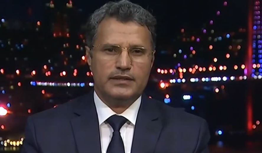 المحلل ياسين التميمي يتحدث عن ما وراء زيارة وزير الدفاع تعز لأول مرة