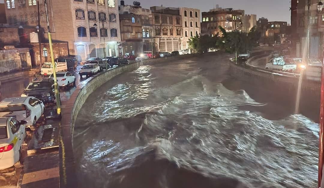 ارتفاع حصيلة ضحايا السيول الجارفة في اليمن إلى 20 شخصا