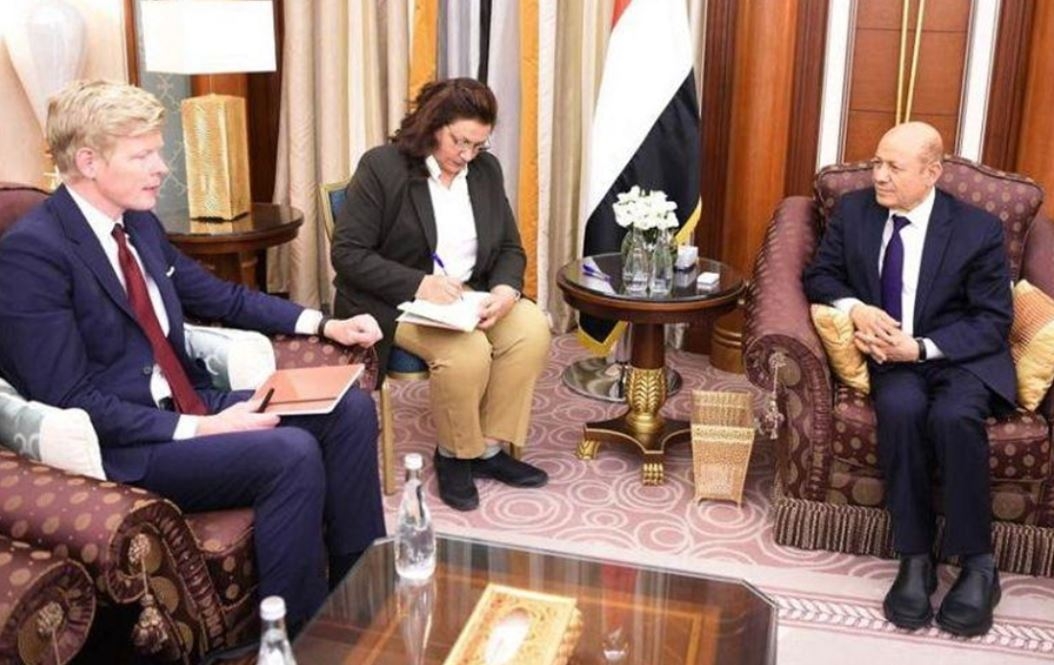 رشاد العليمي يرفض لقاء المبعوث الأممي في عدن