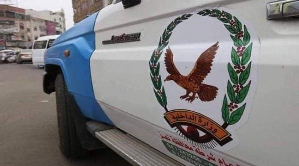 شرطة تعز تضبط مشتبه به بالمتاجرة بالآثار والزئبق الأحمر والحشيش