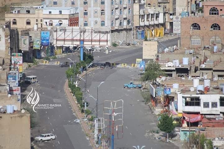 جماعة الحوثي تستهدف الأحياء السكنية في تعز بالقذائف