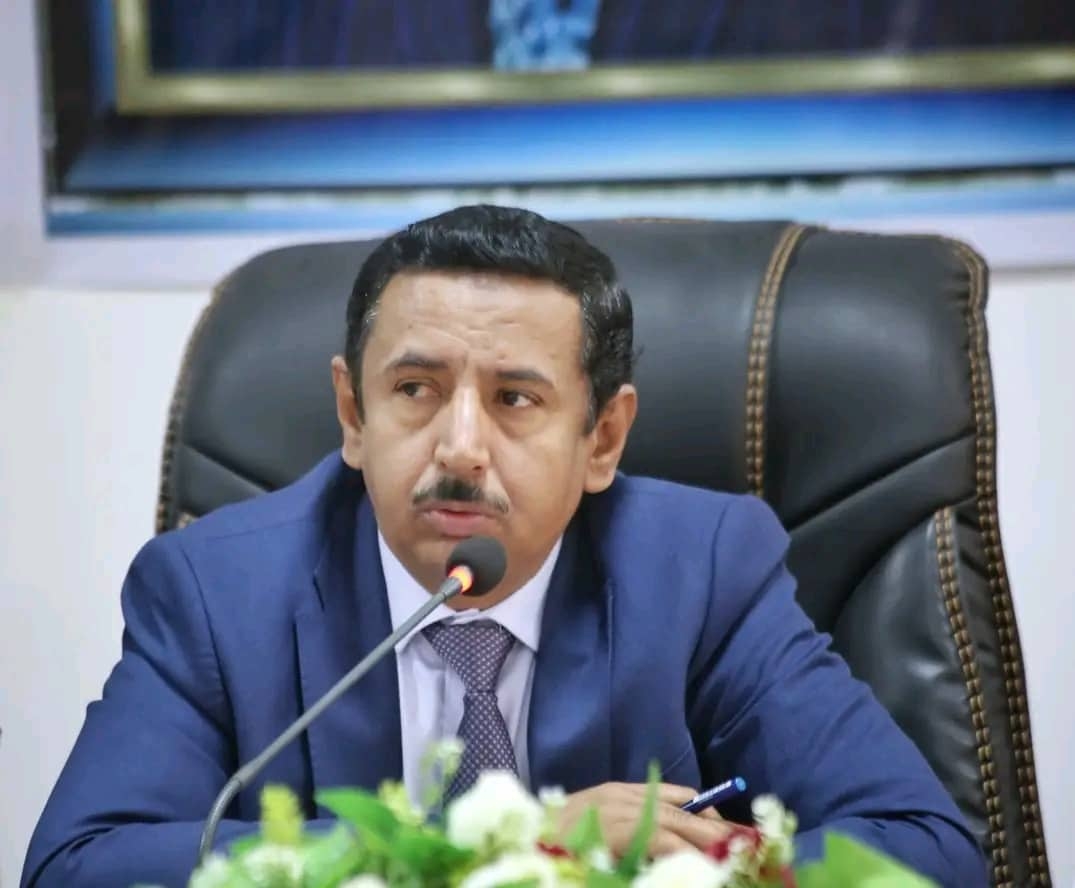 بن عديو: استباحة شبوة تحت الغطاء الجوي الإماراتي جريمة حرب وإهانة لرمزية الدولة
