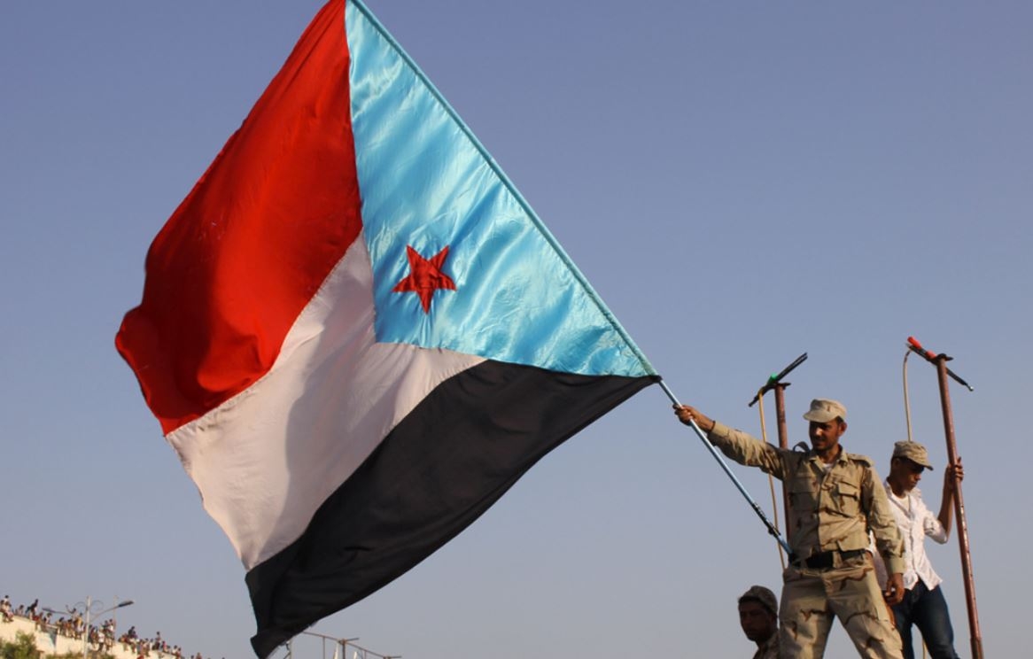 هل يفسح التنافس على تمثيل "الشرعية" في اليمن الطريق أمام عودة الانفصال؟