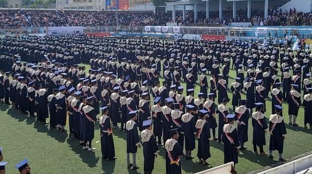 تعز تحتفي بتخرج ألف طالب وطالبة من معهد احتراف