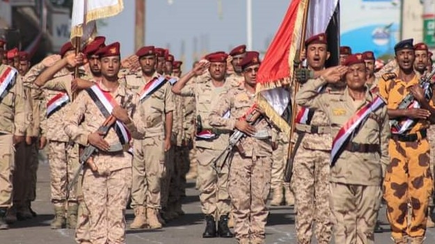 عرض عسكري مهيب في مدينة تعز بمناسبة ذكرى 26 سبتمبر