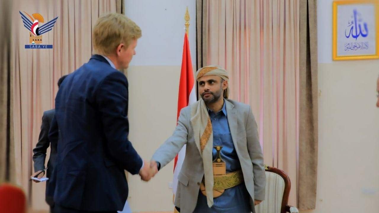 المبعوث الأممي يلتقي قيادات حوثية في صنعاء بهدف الدفع بالحوثيين لقبول تمديد الهدنة