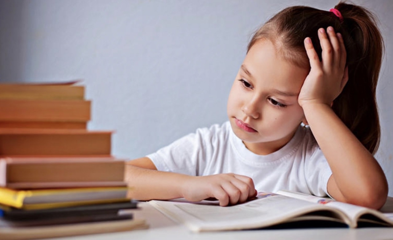 هل تريد معرفة أسباب غضب طفلك بعد عودته من المدرسة؟..  إليك هذه الخطوات للتعامل معه