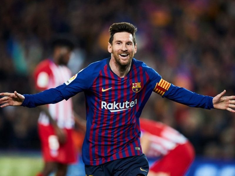 الأول من يوليو 2023.. ميسي يعود إلى برشلونة