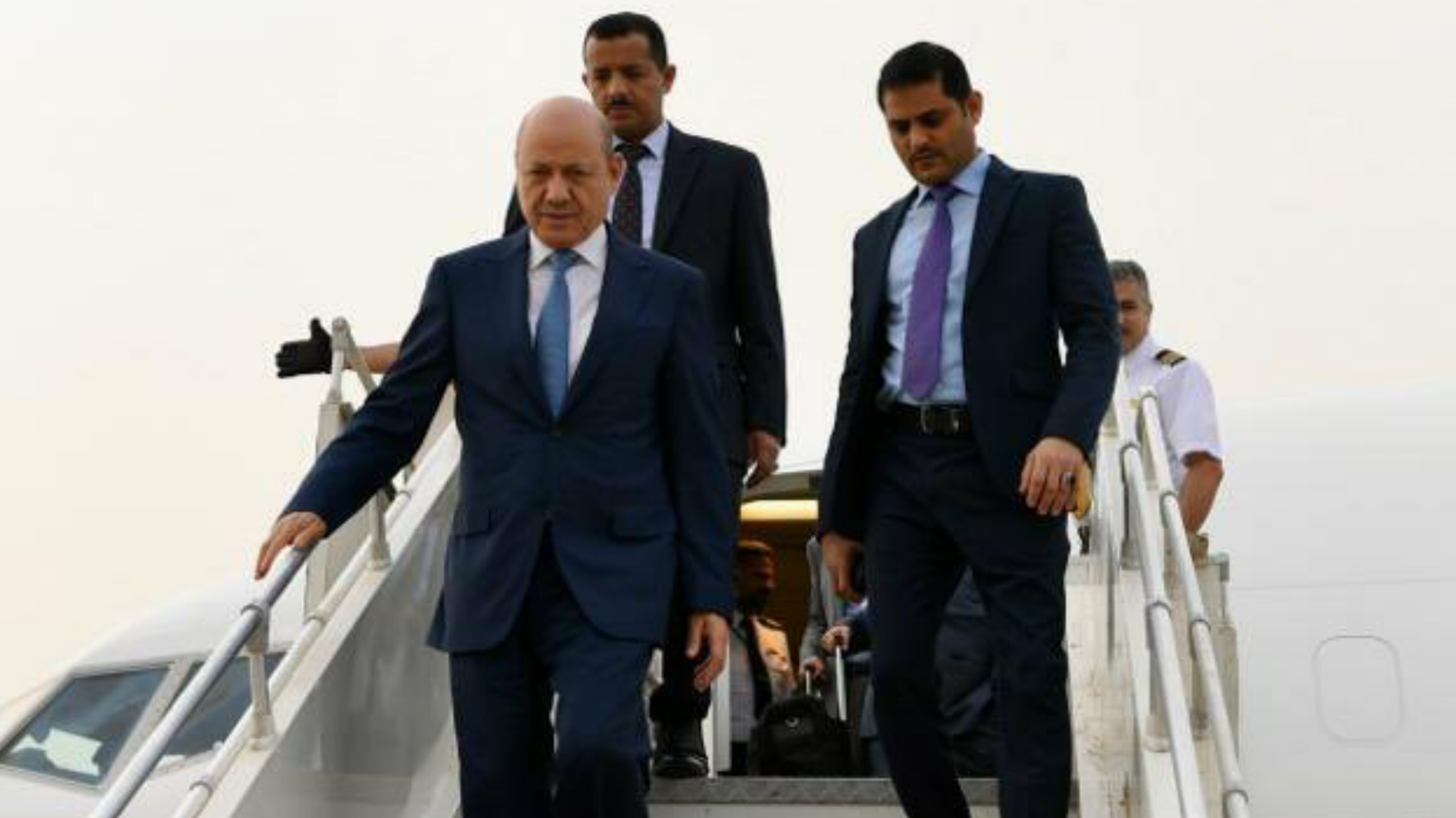 الرئيس العليمي: عدت إلى عدن أحمل هموم واحتياجات كل اليمنيين واليمنيات