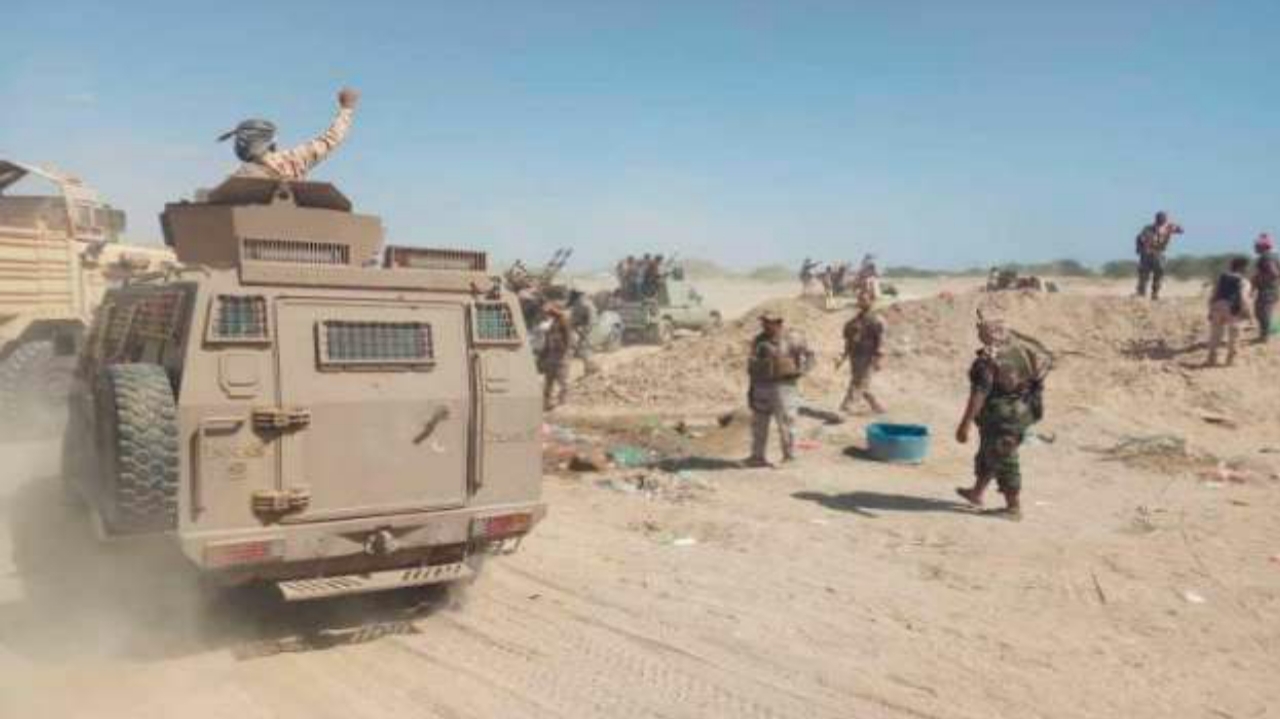 العمالقة تدفع بتعزيزات كبيرة للمواقع العسكرية الأمامية بشبوة