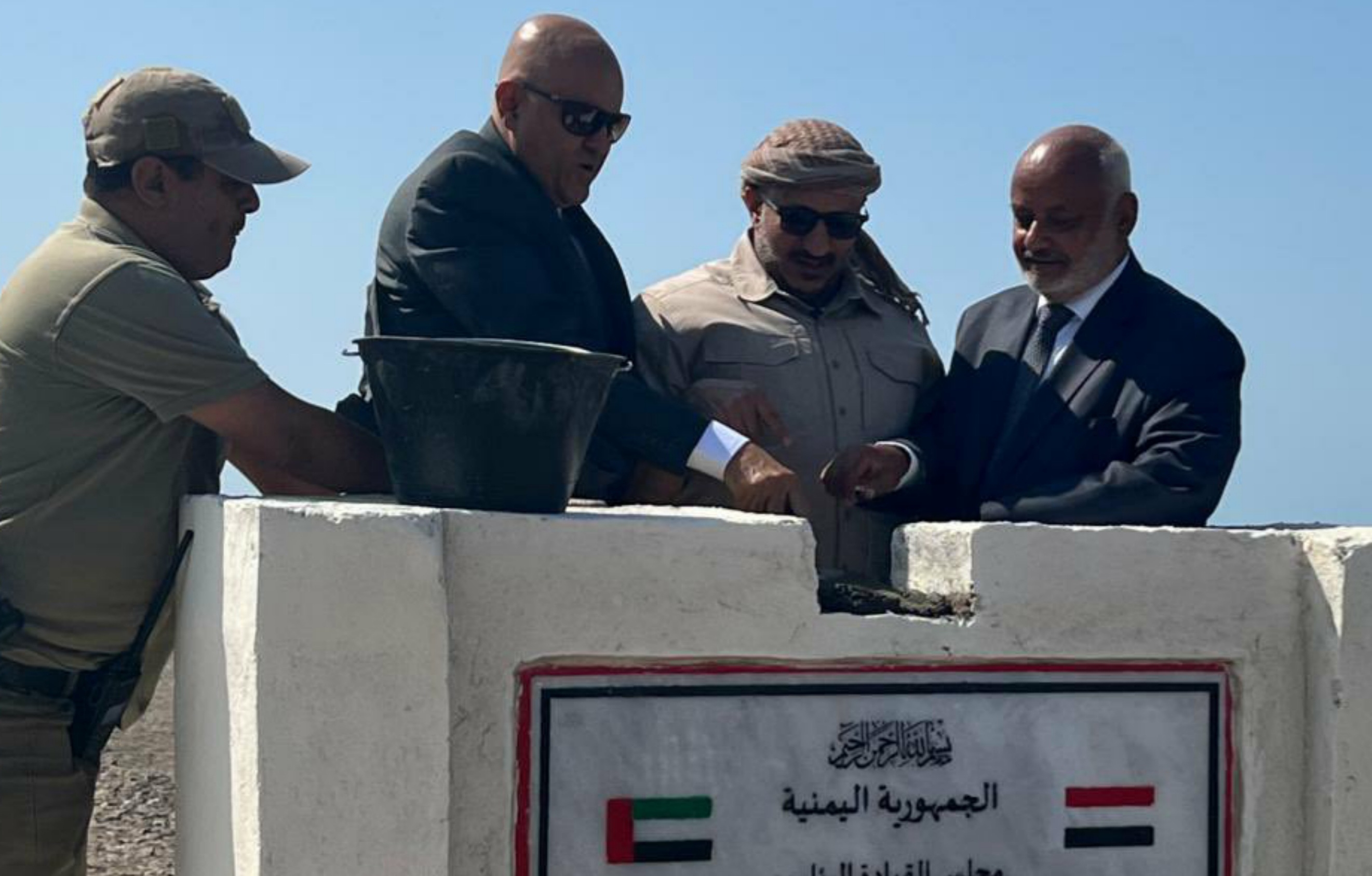 بدء حركة الطيران في مطار المخا الدولي غربي تعز
