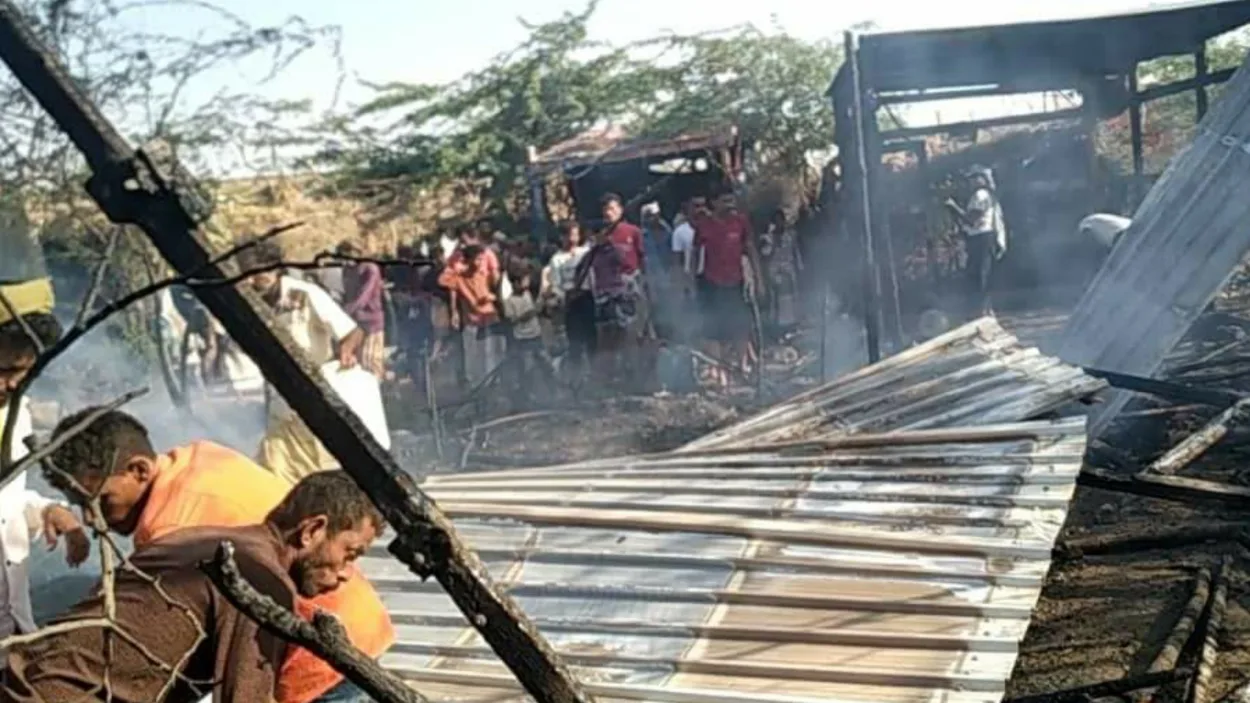 اندلاع حريق هائل في مخيم للنازحين جنوبي الحديدة