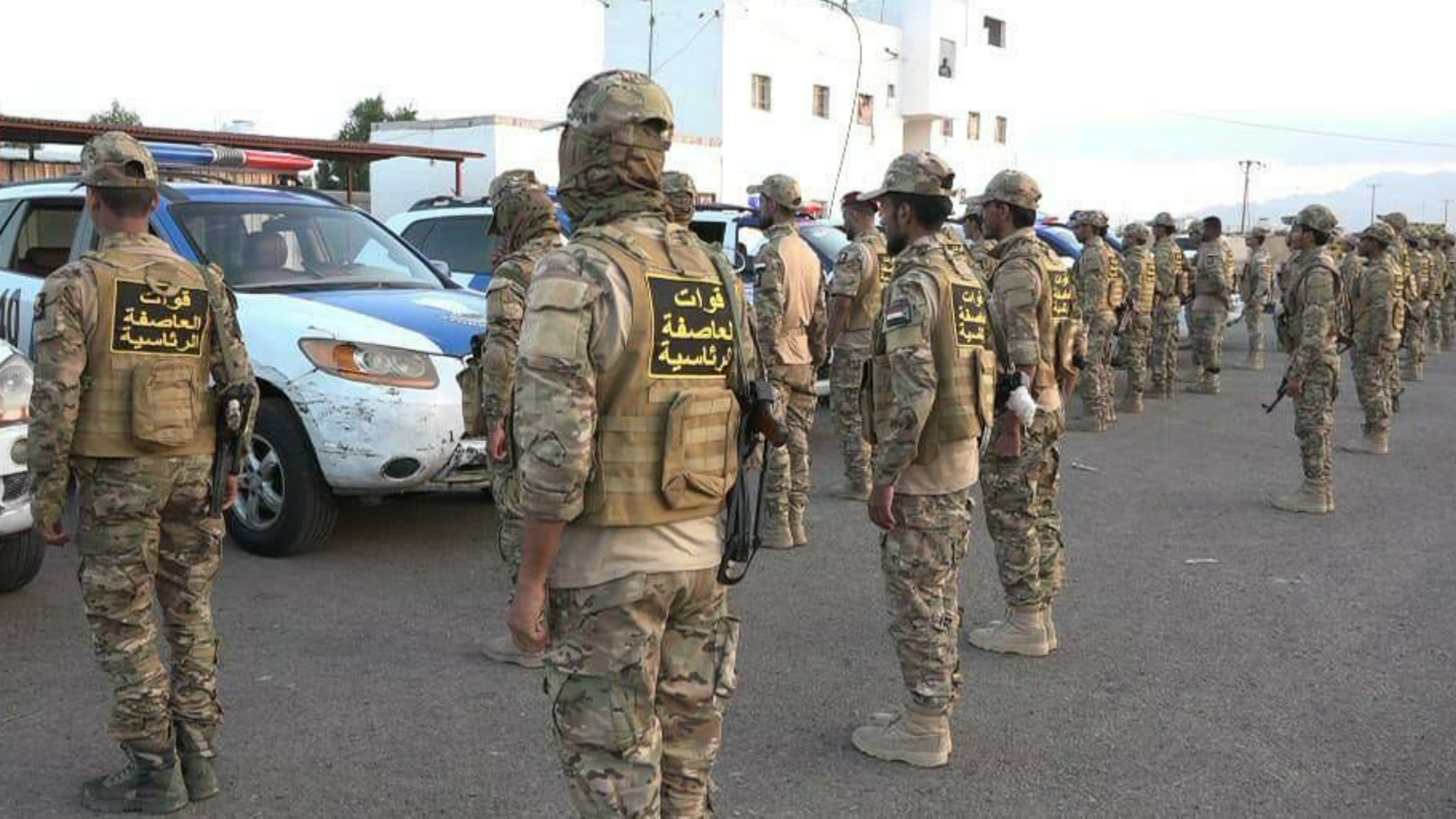 "العاصفة" .. قوات عسكرية جديدة تنتشر في عدن