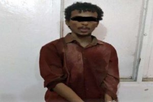 شاب يقدم على قتل والدته وزوجها في لحج
