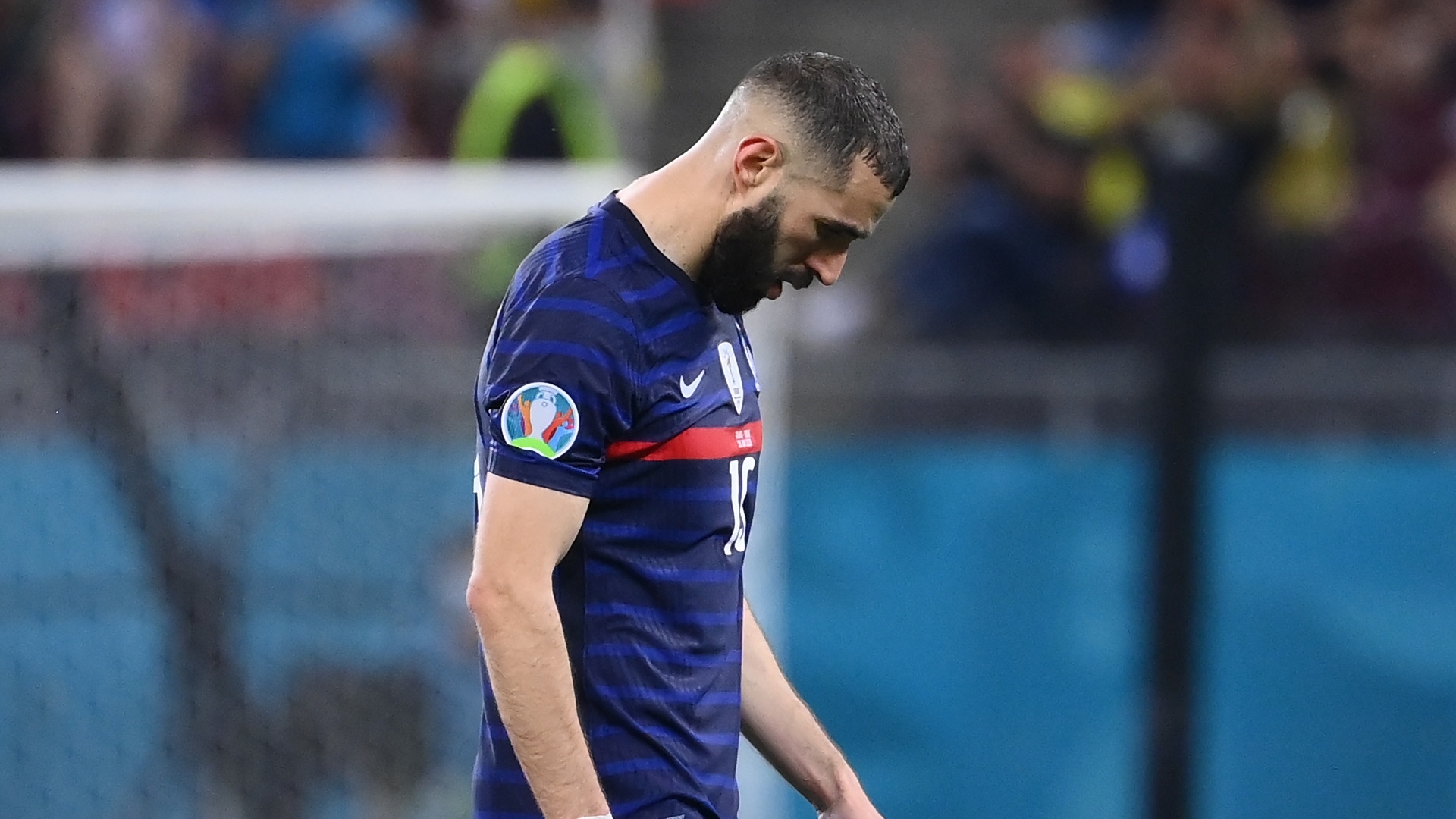 وكيل "كريم بنزيما" يكشف مفاجأة بشأن استبعاده من المونديال