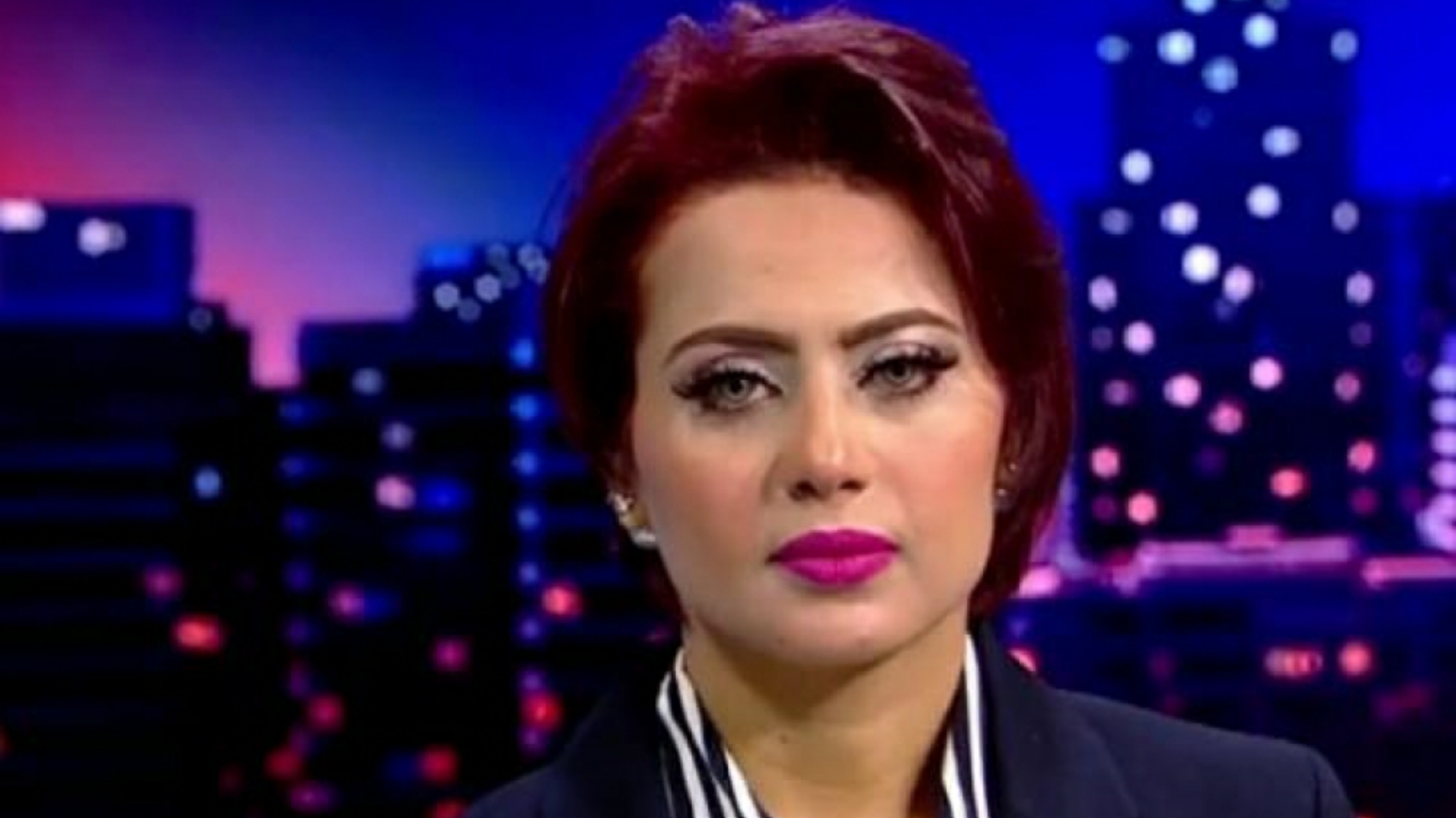 صنعاء.. جماعة الحوثي تعتقل مذيعة تلفزيونية بتهمة السفر بدون محرم
