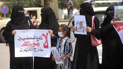 صحفيات بلا قيود توثق "85" حالة انتهاك تعرّض لها الصحفيين في اليمن خلال 2022