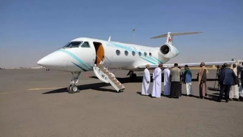 الوفد العماني ينهي زيارته إلى صنعاء والحوثيون يتحدثون عن نتائج إيجابية