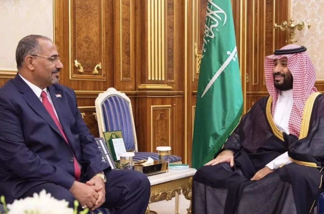 محلل سياسي: تم تأسيس الانتقالي لتعطيل حسم المعركة في اليمن وعرقلة الحكومة