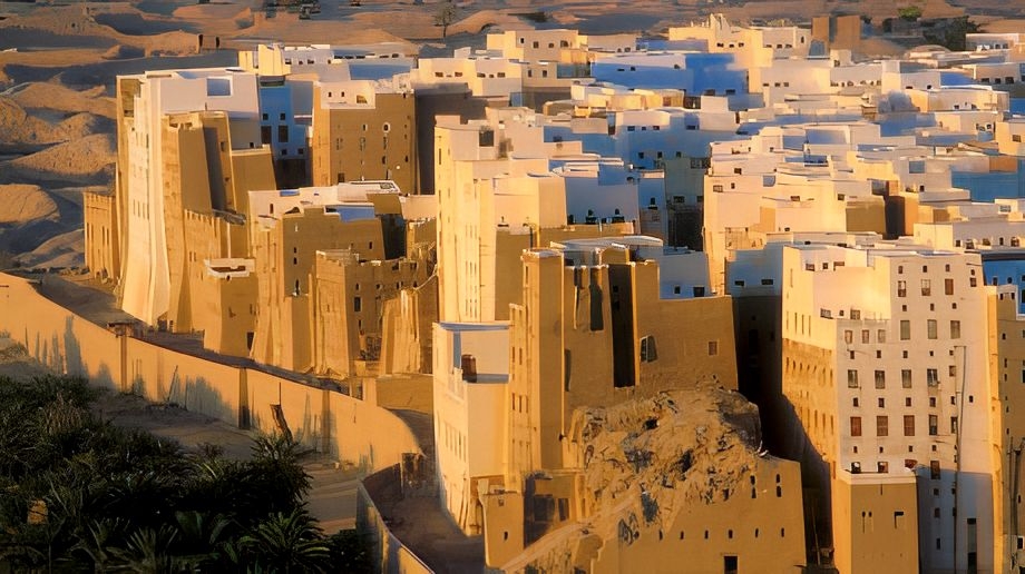 اثنان مليار و 400 مليون ريال إيرادات وادي حضرموت خلال 2022