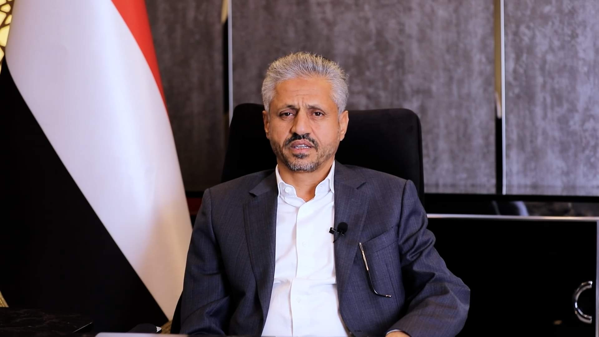 الشيخ حمود المخلافي يدعو أبناء تعز للمشاركة في مهرجان يوم غد بمناسبة ذكرى فبراير