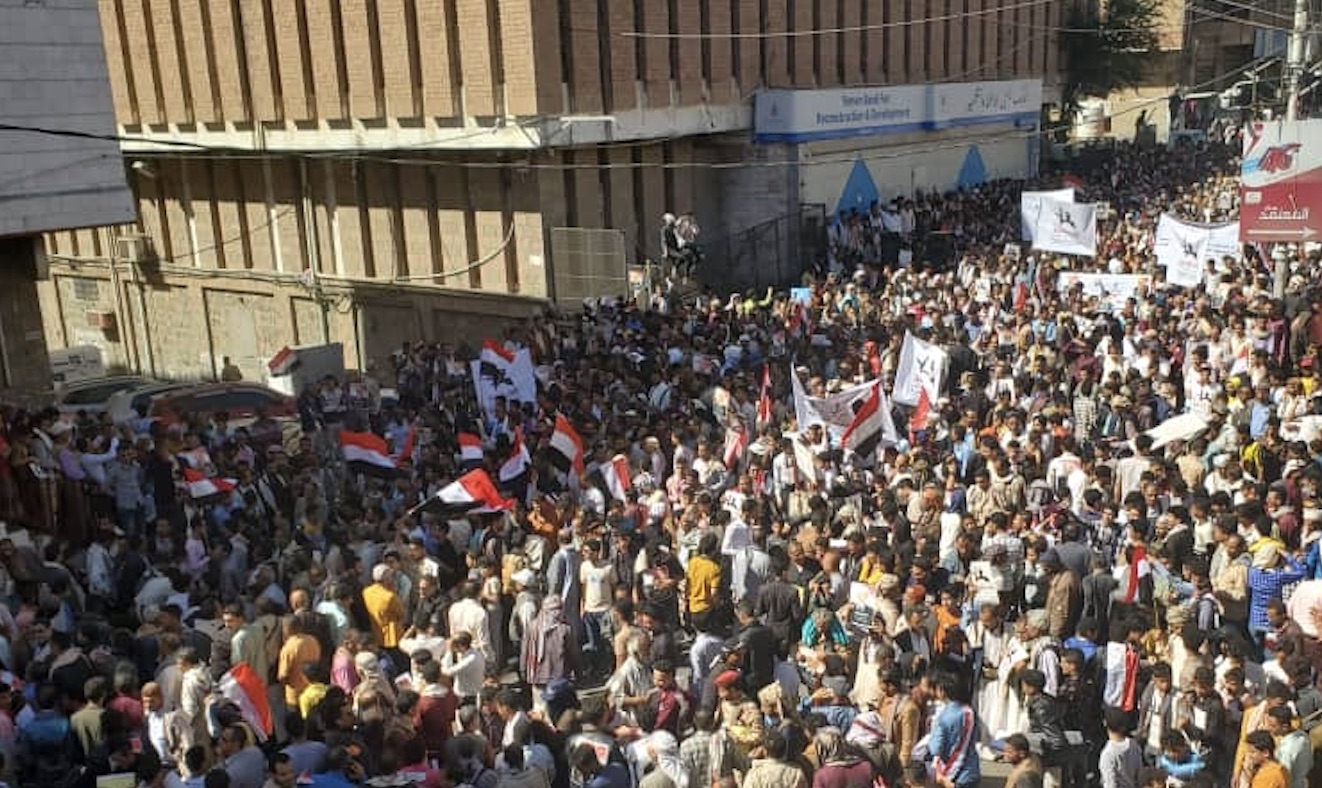 احتفالات غير مسبوقة بتعز احتفاء بثورة فبراير وتلبية لدعوة مجلس المقاومة