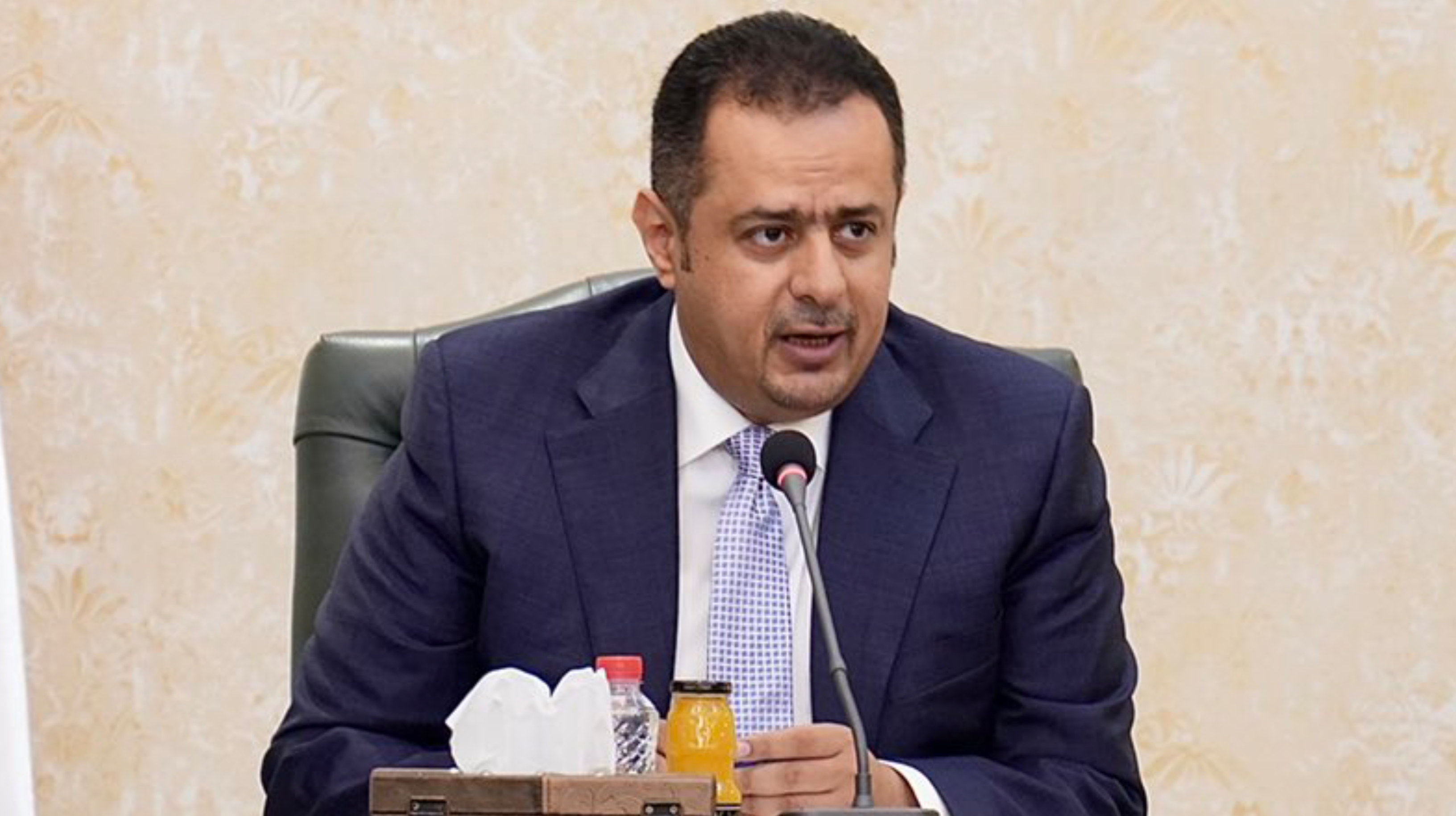 الحكومة توجه بدعم مالي للأسر اليمنية المتضررة من زلزال تركيا