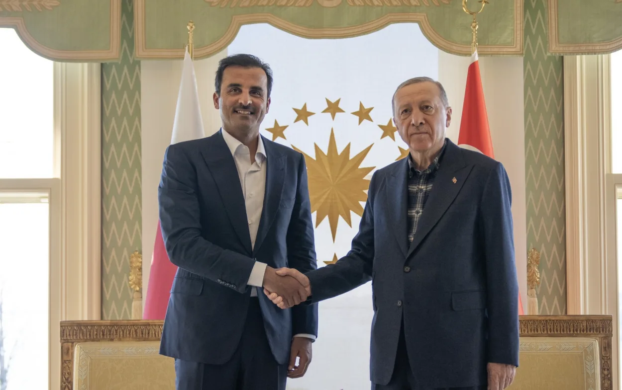 قطر ترد الجميل لتركيا.. مساعدات إغاثية لا تتوقف والشيخ تميم يتعهد بالمزيد (فيديو + صور)