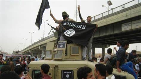 تنظيم "القاعدة" يُقر بمقتل قيادي بارز بغارة جوية في اليمن
