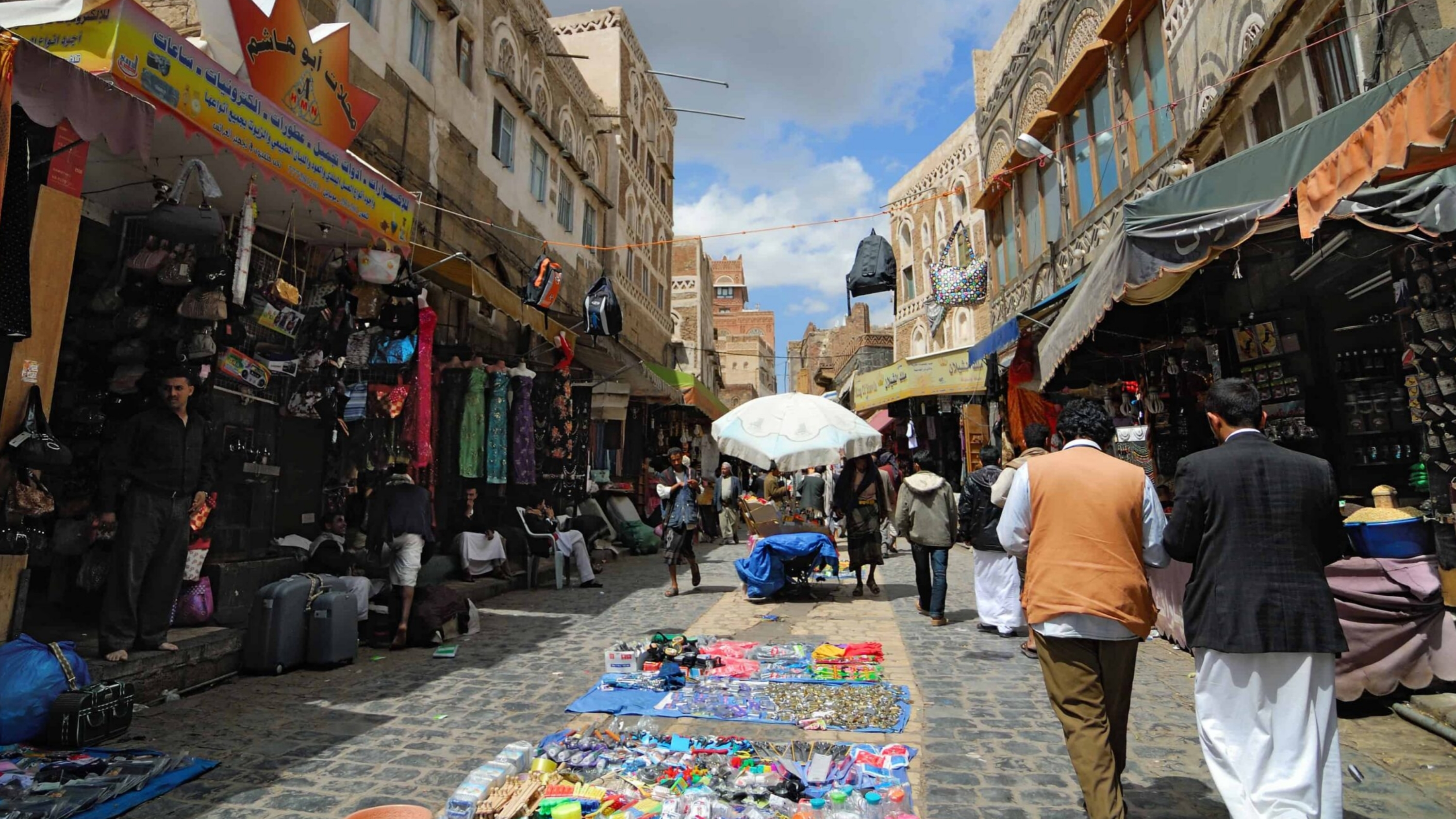 سفير اليمن لدى اليونسكو يحذر من إزالة الحوثيين لمعالم أثرية في صنعاء القديمة