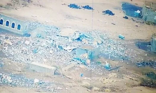 جماعة الحوثي تفجر منزلاً لأحد المدنيين المعارضين لها في صرواح غربي مأرب