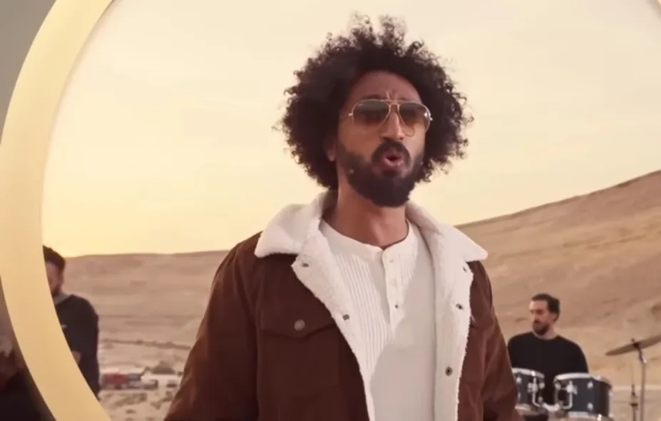 الفنان هاني الشيباني يغني "شارة" برنامج حيث الإنسان في موسمه الخامس