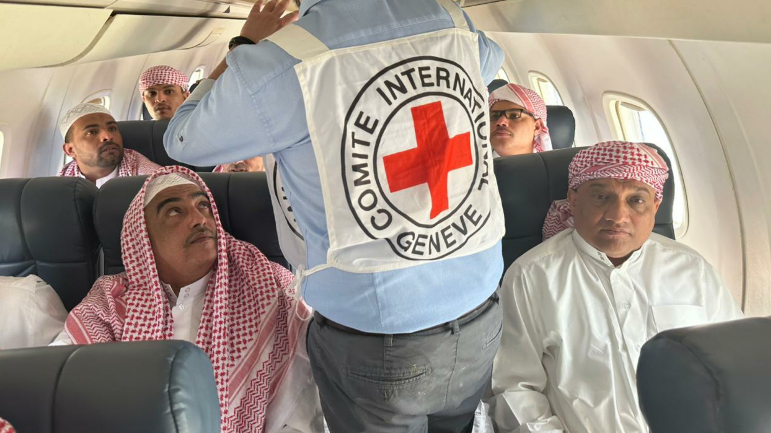السعودية تفرج عن 104 أسيرًا حوثيًا من جانب واحد دعمًا للهدنة
