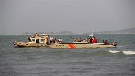 مقتل جندي من خفر السواحل اليمني بإطلاق نار من "يخت شهير" قبالة المهرة