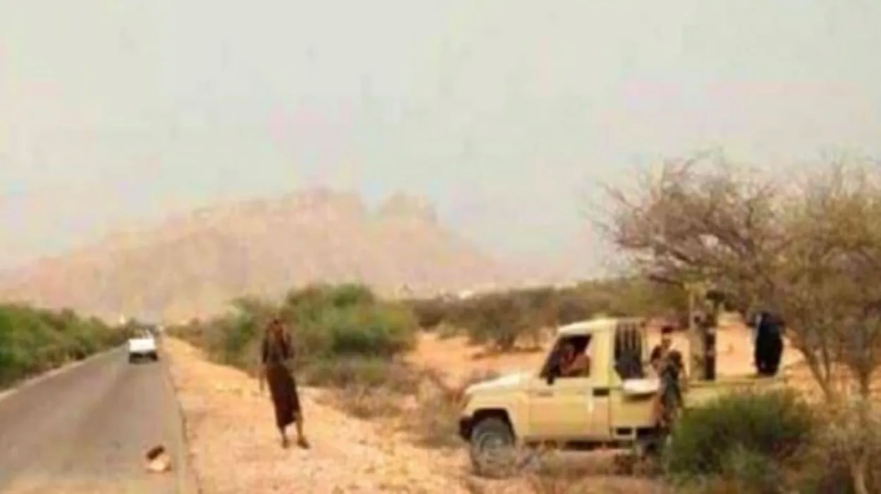 كمينا مسلحا يستهدف وفد من مشائخ وقيادات عسكرية في أبين