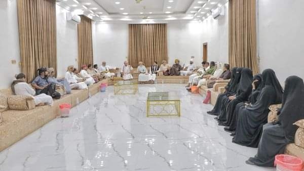 لجنة اعتصام المهرة تؤكد رفضها المطلق لدعوات الانتقالي وتصفها بالمناطقية