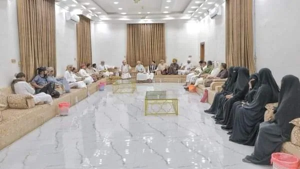 لجنة اعتصام المهرة تؤكد رفضها المطلق لدعوات الانتقالي وتصفها بالمناطقية