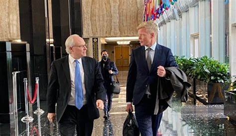 المبعوث الأممي يجري مباحثات مع الأمريكيين لدعم السلام في اليمن