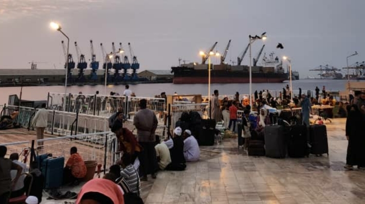 الكشف عن إحصائيات مخيفة للحالات المرضية بين العالقين اليمنيين في بورتسودان