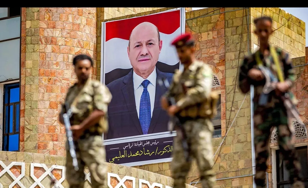 أكبر انهيار للعملة اليمنية منذ تشكيل الرئاسي.. الحكومة تقر بالعجز وتعول على السعودية والإمارات