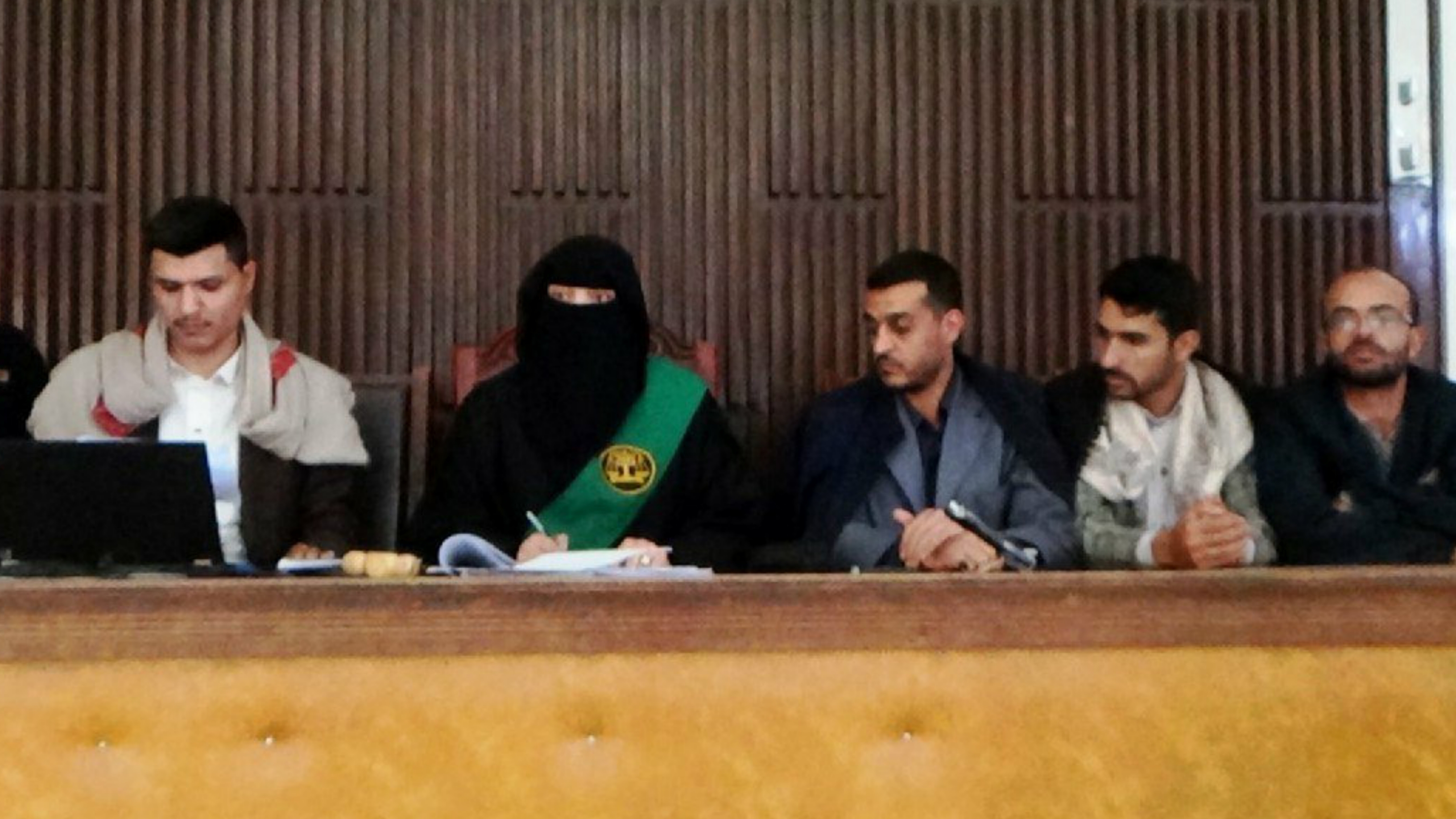 محكمة حوثية تحكم بسجن "بلقيس الحداد" عشر سنوات ودفع 66 مليار ريال