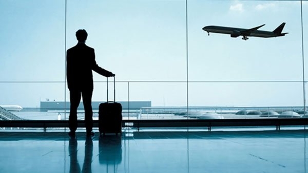 هكذا يفرض الحوثيون القيود على الشباب لترك الهجرة والالتحاق بجبهات الحرب