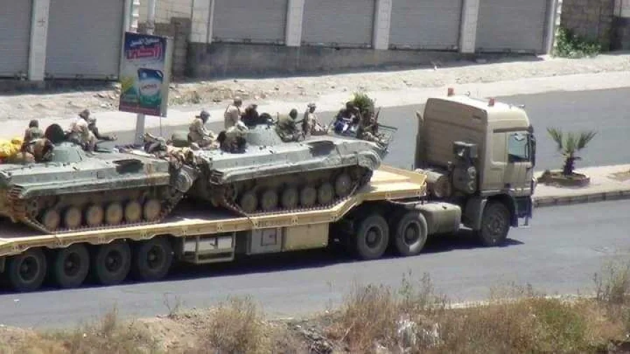 لماذا يحشد الحوثي قواته باتجاه تعز هذه الأيام.. وهل يستعد فعلا لاقتحام المحافظات الجنوبية؟