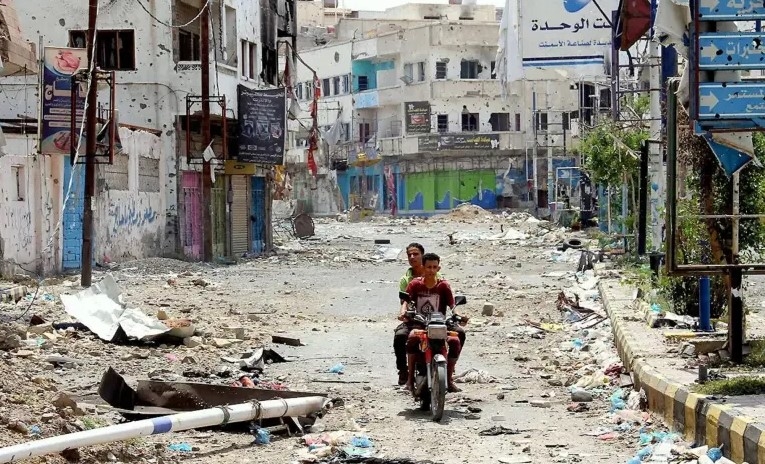 "حصار تعز".. أهم الملفات الإنسانية في حقبة الخذلان