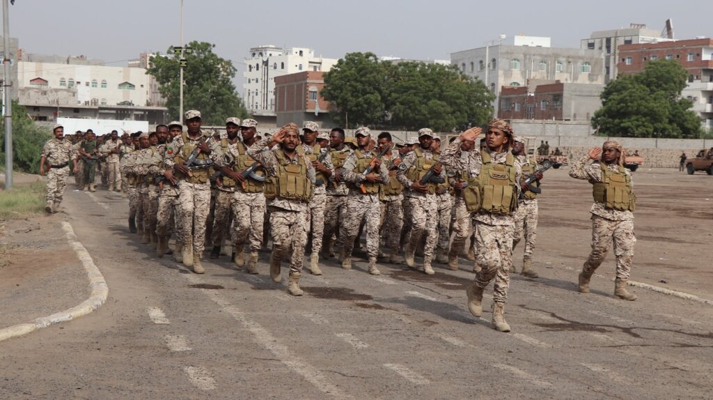تحرير 5 من أبناء يافع احتجزهم لواء النقل بينما كانوا في جولة سياحية